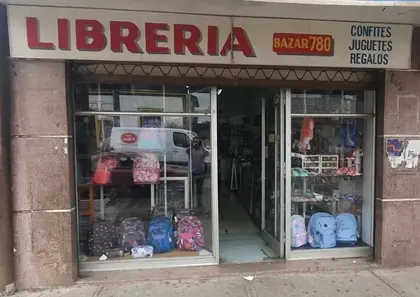 Librería 780