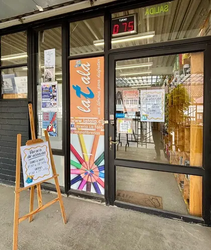 Librería La Tala - Campus Lo Contador UC